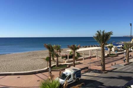 Appartement Espectacular 1ª Linea De Playa...Te Enamoraras!!! à Fuengirola Extérieur photo